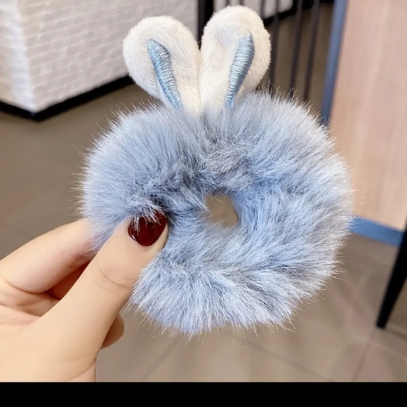 - NEW hair ties with bunny ears. (4 @ 9.00 Each) - Picture 3 of 6